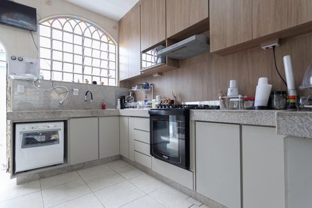 Casa à venda com 240m², 3 quartos e 4 vagasCozinha