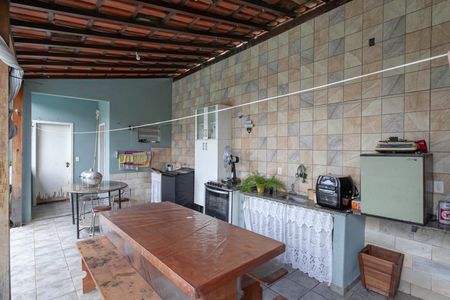 Casa à venda com 240m², 3 quartos e 4 vagasÁrea gourmet