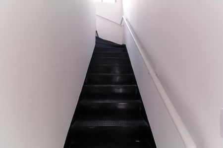 Apartamento para alugar com 90m², 2 quartos e sem vaga Apartamento para alugar com 90m², 2 quartos e sem vagaEscada