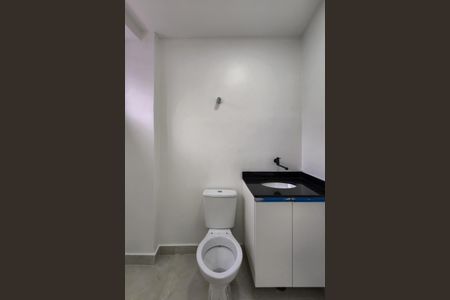 Banheiro  de kitnet/studio para alugar com 1 quarto, 28m² em Centro, São Bernardo do Campo