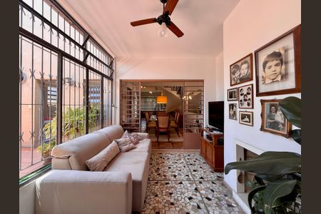 Casa para alugar com 188m², 3 quartos e 2 vagasSala 