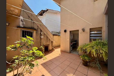 Casa para alugar com 188m², 3 quartos e 2 vagasQuintal 