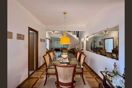 Casa para alugar com 188m², 3 quartos e 2 vagasSala 