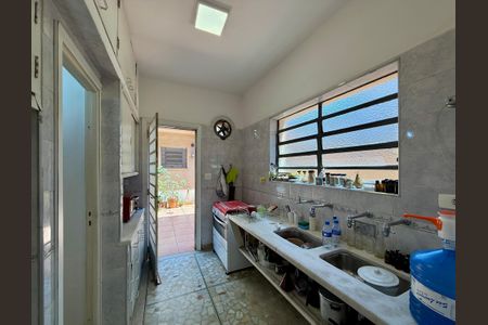 Casa para alugar com 188m², 3 quartos e 2 vagasCozinha 