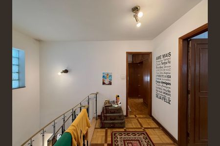 Casa para alugar com 188m², 3 quartos e 2 vagasCorredor Quartos 