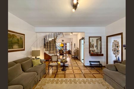 Casa para alugar com 188m², 3 quartos e 2 vagasSala 