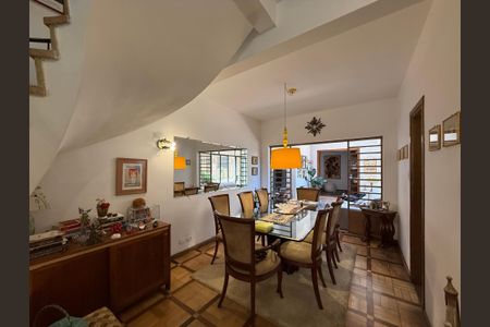 Casa para alugar com 188m², 3 quartos e 2 vagasSala 