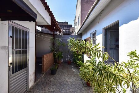 Casa à venda com 320m², 3 quartos e 2 vagasQuintal