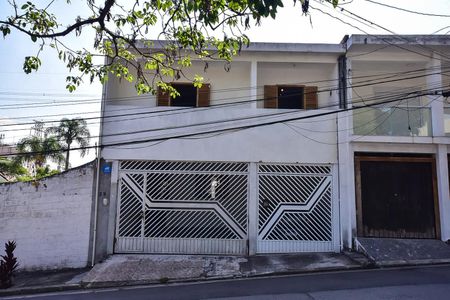 Casa à venda com 320m², 3 quartos e 2 vagasFachada