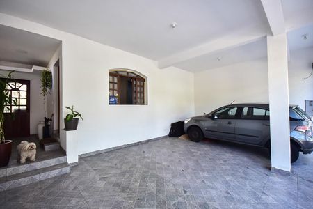 Casa à venda com 320m², 3 quartos e 2 vagasGaragem