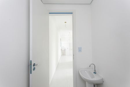 Apartamento à venda com 45m², 2 quartos e sem vaga Apartamento à venda com 45m², 2 quartos e sem vagaBanheiro