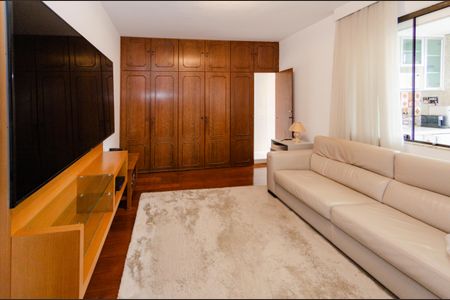 Apartamento à venda com 260m², 5 quartos e 3 vagasSuíte 3