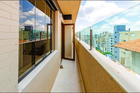 Apartamento à venda com 260m², 5 quartos e 3 vagasVaranda suíte 1