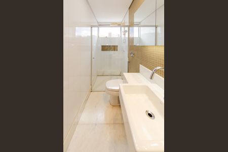 Apartamento à venda com 260m², 5 quartos e 3 vagasBanheiro social