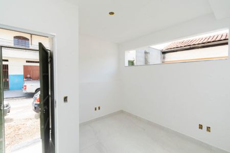 Sala de casa para alugar com 1 quarto, 90m² em Novo Eldorado, Contagem