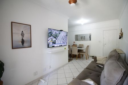 Apartamento à venda com 67m², 2 quartos e 1 vagaSala