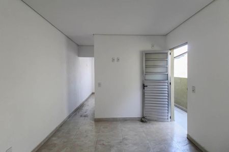 Sala/Cozinha de casa para alugar com 1 quarto, 80m² em Vila Ester, São Paulo