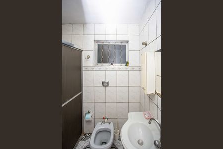 Banheiro de casa à venda com 2 quartos, 80m² em Vila Nogueira, Diadema
