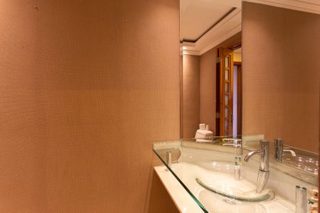 Apartamento para alugar com 200m², 3 quartos e 3 vagasLavabo