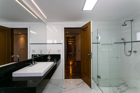 Apartamento para alugar com 200m², 3 quartos e 3 vagasSuíte 1