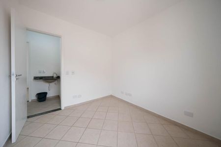 Quarto 1 de casa de condomínio para alugar com 2 quartos, 75m² em Vila Talarico, São Paulo