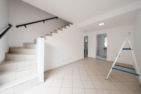 Sala/Cozinha de casa de condomínio para alugar com 2 quartos, 75m² em Vila Talarico, São Paulo