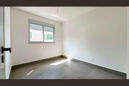 Apartamento à venda com 4 quartos, 118m² em Castelo, Belo Horizonte
