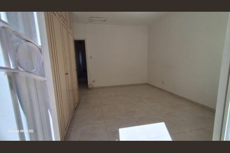 Casa à venda com 125m², 2 quartos e 2 vagas