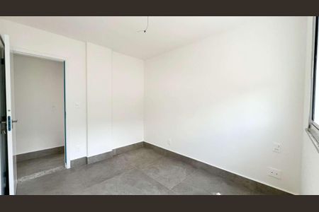 Apartamento à venda com 5 quartos, 175m² em Castelo, Belo Horizonte