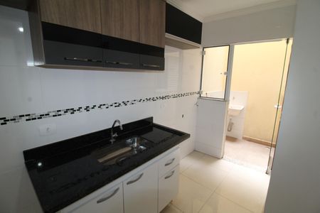 Sala / Cozinha de apartamento para alugar com 2 quartos, 41m² em Parada Inglesa, São Paulo
