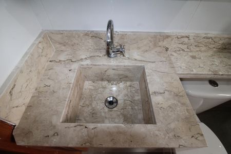 Apartamento para alugar com 41m², 2 quartos e sem vagaBanheiro