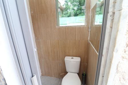 Casa à venda com 500m², 3 quartos e 5 vagasBanheiro Área externa