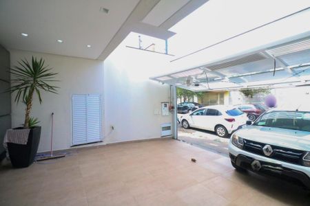 Casa à venda com 300m², 3 quartos e 2 vagasGaragem