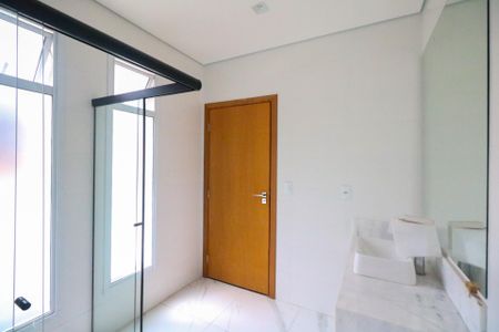 Casa à venda com 300m², 3 quartos e 2 vagasBanheiro da Suíte 1
