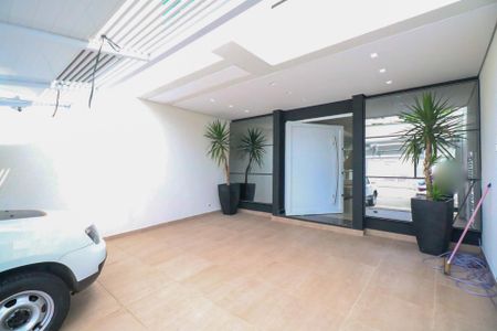 Casa à venda com 300m², 3 quartos e 2 vagasGaragem