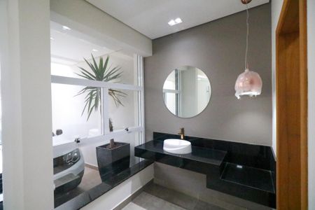 Casa à venda com 300m², 3 quartos e 2 vagasLavabo