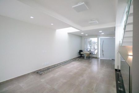 Casa à venda com 300m², 3 quartos e 2 vagasSala