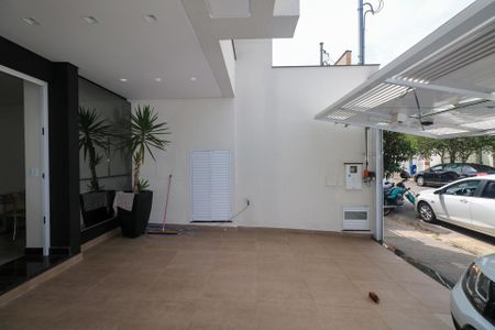 Casa à venda com 300m², 3 quartos e 2 vagasGaragem