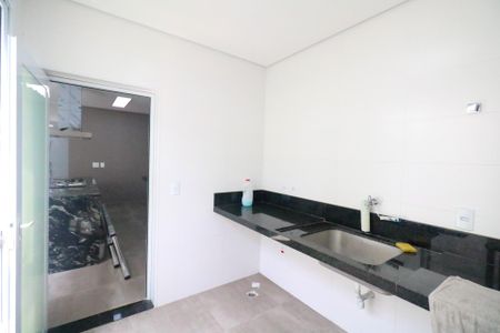 Casa à venda com 300m², 3 quartos e 2 vagasÁrea de Serviço