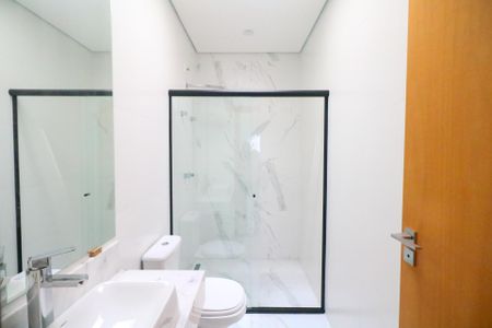 Casa à venda com 300m², 3 quartos e 2 vagasBanheiro da Suíte 2