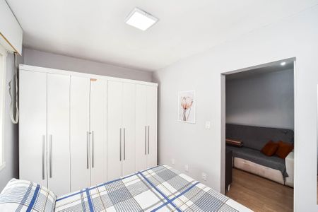 Quarto de apartamento para alugar com 1 quarto, 40m² em Passo D’areia, Porto Alegre