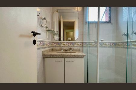 Apartamento à venda com 92m², 3 quartos e 3 vagasBanheiro