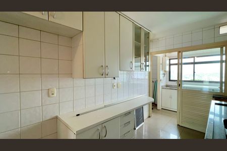 Apartamento à venda com 92m², 3 quartos e 3 vagasCozinha