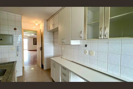 Apartamento à venda com 92m², 3 quartos e 3 vagasCozinha