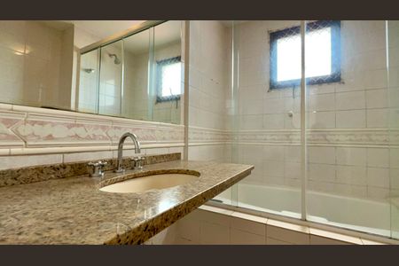 Apartamento à venda com 92m², 3 quartos e 3 vagasBanheiro da Suíte