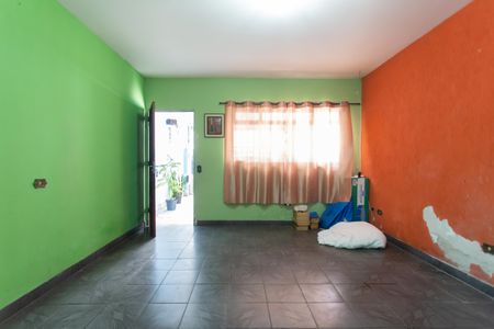 Casa à venda com 80m², 2 quartos e 2 vagasSala 