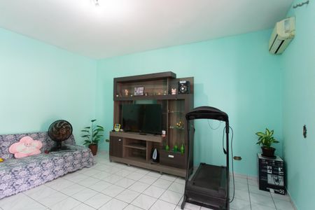 Casa à venda com 80m², 2 quartos e 2 vagasQuarto 1 