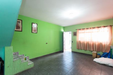 Casa à venda com 80m², 2 quartos e 2 vagasSala 