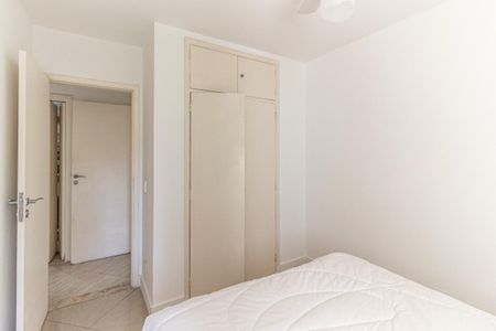 Apartamento à venda com 74m², 2 quartos e 1 vagaQuarto 1