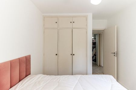 Apartamento à venda com 74m², 2 quartos e 1 vagaQuarto 2
